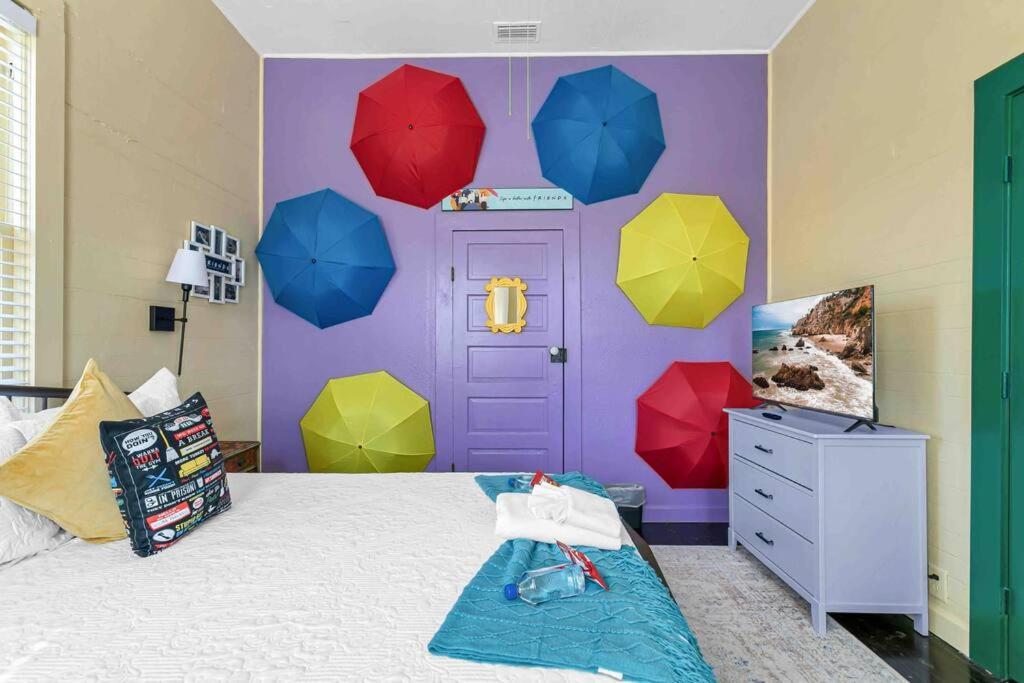 Friends Airbnb Themed 2Bed 2Bath Walkable To All Of Ybor Τάμπα Εξωτερικό φωτογραφία