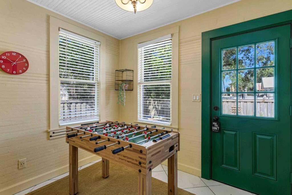 Friends Airbnb Themed 2Bed 2Bath Walkable To All Of Ybor Τάμπα Εξωτερικό φωτογραφία